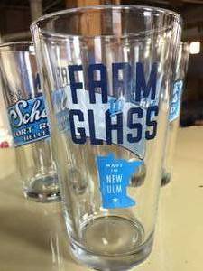 lot 239 image: Lot 0f New Ulm Schells Fort Road Helles Glasses
