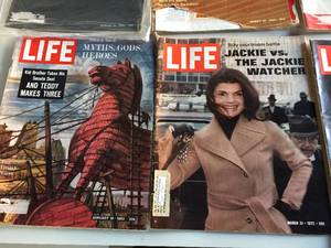 lot 251 image: 1960s Life Magazine Lot