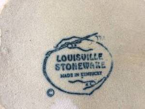 lot 256 image: Louisville Stoneware Set