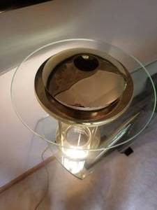 lot 333 image: Striking Mid-Century Modern Brass Table Lamp