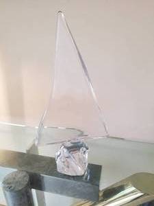 lot 208 image: Gorgeous Art Glass Sailboat Sculpture by Daum France