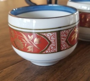 lot 379 image: Colorful Fine Japanese Tea Service
