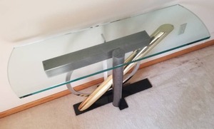 lot 62 image: Striking Modern Glass Top Sofa Table