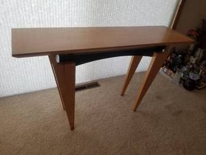lot 64 image: Striking Angular Modern Sofa Table
