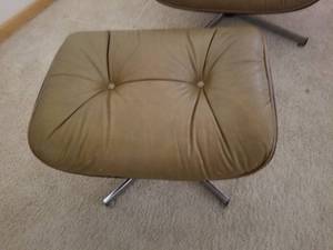 lot 59 image: Fantastic Vintage Mid-Century Leather Armchair and Ottoman