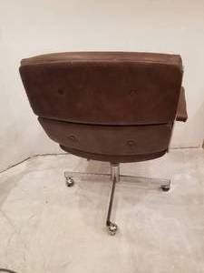 lot 73 image: Amazing Vintage Leather Rolling Office Chair