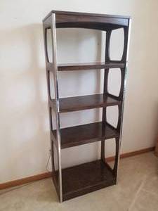 lot 70 image: Cool Retro Bookshelf