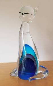 lot 255 image: Murano Formia Glass Cat and Fish Sculptures