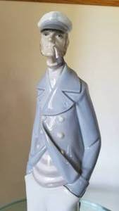 lot 132 image: Lladro Figurine  Sea Captain 4621