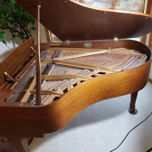 lot 3 image: Kawai Grand Piano KG-2D