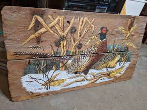 lot 129 image: Folk Art Painted Pheasant on Rough Wood Lid