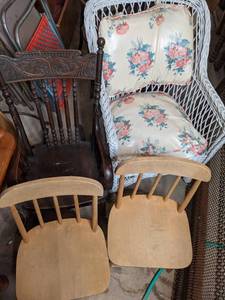lot 138 image: Lot of Four Vintage Chairs
