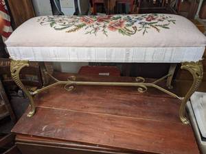 lot 143 image: Beautiful Needlepoint Piano Storage Bench