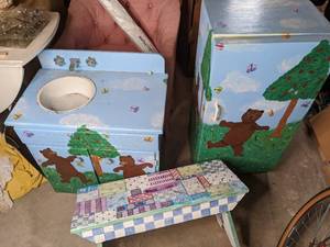 lot 145 image: Childrens Play Kitchen Items and Painted Stool