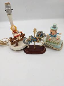 lot 58 image: Trio of Cute Vintage Curios