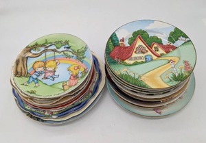 lot 68 image: Assorted Vintage Collectible Plates