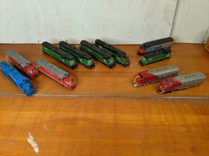 lot 49 image: Lot of (11) Model Train Engines