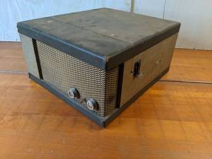 lot 7 image: Vintage Voice of Music Tri-O-Matic Record Player
