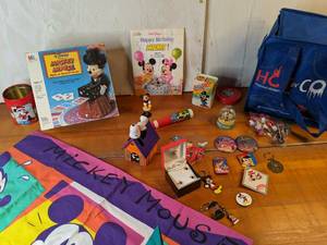 lot 29 image: Lot of Assorted Mickey and Friends Items