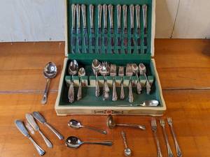 lot 83 image: Assorted Vintage Silverware (some silver plate) in Storage Case