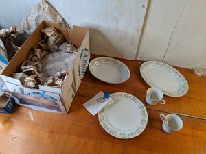lot 87 image: Box Full of Vintage China