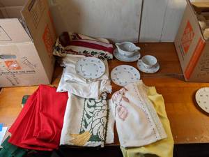 lot 91 image: Lot of Vintage Linens and Fine China