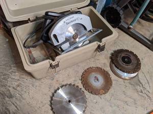 lot 97 image: Black & Decker Sawforce 300 Circular Saw