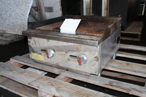 lot 227 image: Qualite Natural Gas Countertop Charbroiler Grill 24