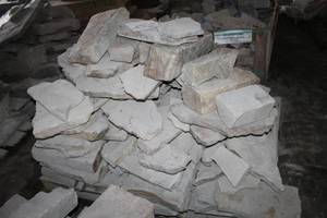 Lot of (1 Pallet) Veneer Stones