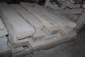 Lot of (1 Pallet) Lutters Stones