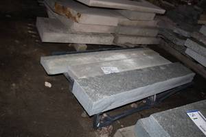 Lot of (1 Pallet) Granite Stones, Indiana Limestones