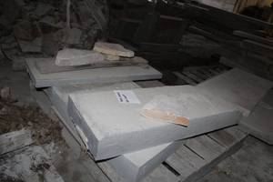 Lot of (1 Pallet) Granite Stones