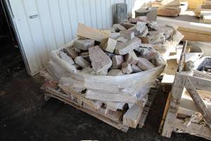 Lot of (1 Pallet) Chilton Building Stones