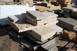 Lot of (1 Pallet) Indiana Stones
