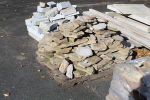 Lot of (1 Pallet) Indian Creek Thin Veneer