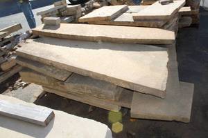 Lot of (1 Pallet) Mankato Stones