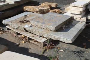 Lot of (1 Pallet) Granite Stones