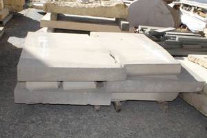 Lot of (1 Pallet) Indiana Stones