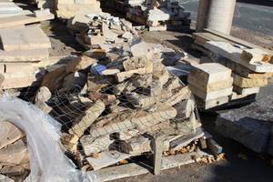 Lot of (1 Pallet) Misc. Stones