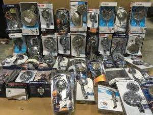 ASSORTED PALLET WITH SHOWERHEADS SEE PICS