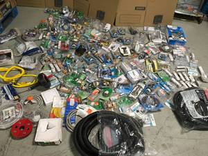 ASSORTED BOX WITH PLUMBING TOOLS & ACCESSORIES SEE PICS