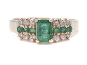 lot 36 image: Natural Colombian Emerald and Diamond Estate Ring in 14k Yellow Gold