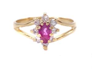 lot 38 image: Ladies Natural Ruby and Diamond Estate Ring in 14k Yellow Gold