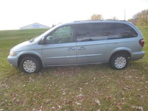 2003 Chrysler Town & Country Van