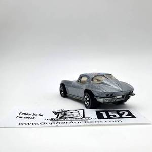 lot 152 image: Vintage 1980 Hot Wheels Split Window 63 (First Edition)