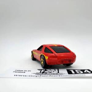 lot 154 image: Vintage 1982 Hot Wheels P-928 with Gold Hot Ones