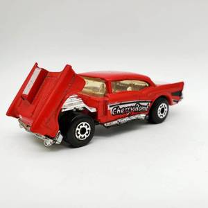 lot 181 image: Vintage Matchbox No. 4 Super Fast 57 Chevy
