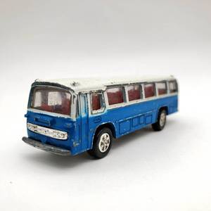 lot 182 image: VINTAGE 1974 TOMY TOMICA No 41 MITSUBISHI FUSO BUS BLUE WHITE JAPAN
