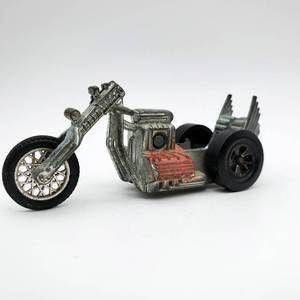 lot 185 image: VINTAGE MATTEL HOT WHEELS REDLINE RUMBLERS TORQUE CHOP MOTORCYCLE