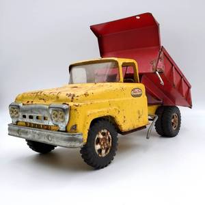 lot 221 image: Vintage 1962 Tonka Grading Service Dump Truck Pressed Steel All Original
